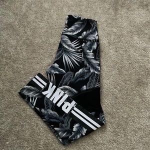 RARE VICTORIA SECRET PINK ULTIMATE MESH LEGGINGS!